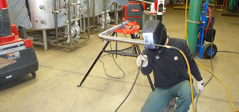 welder working